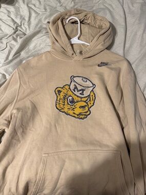 Vintage Michigan Logo Nike Hoodie